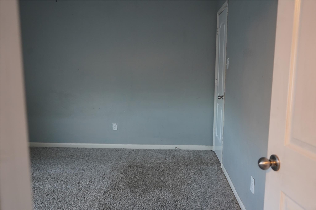 12718 Mystic Water Ln - Photo 4