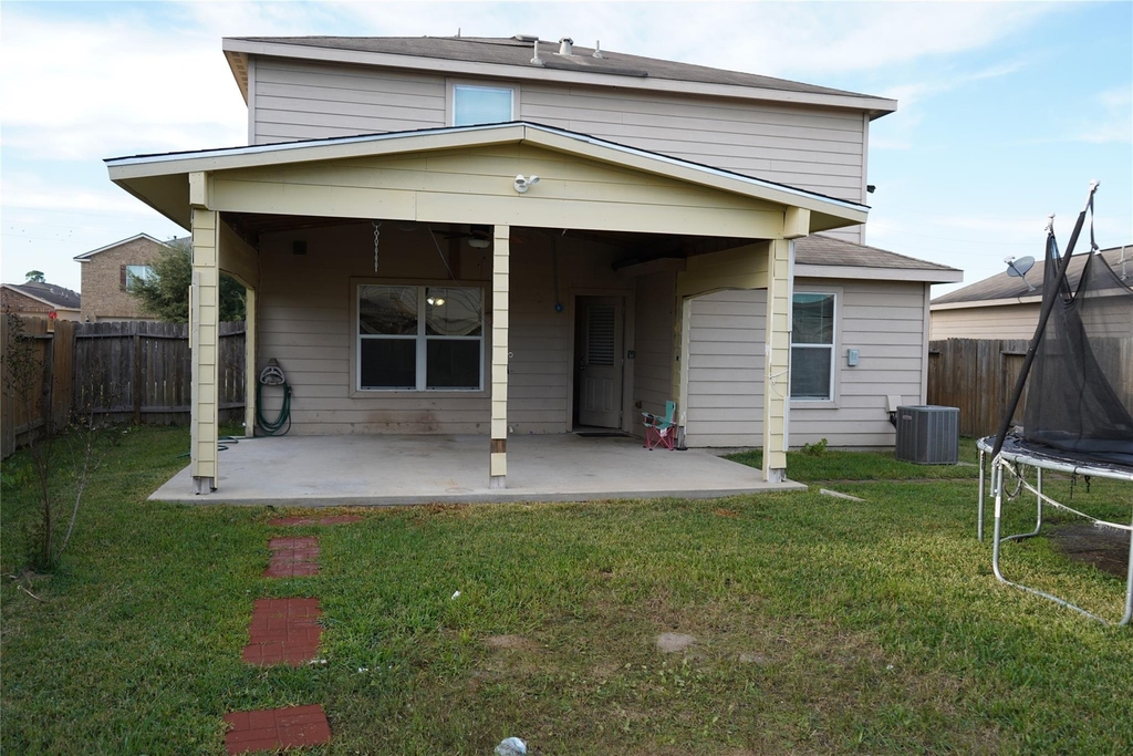 12718 Mystic Water Ln - Photo 2