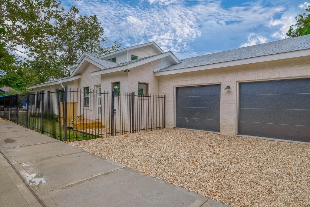 2702 Delano Street - Photo 44