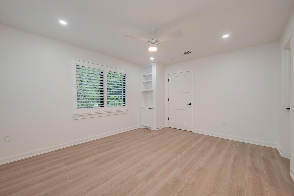 2702 Delano Street - Photo 27