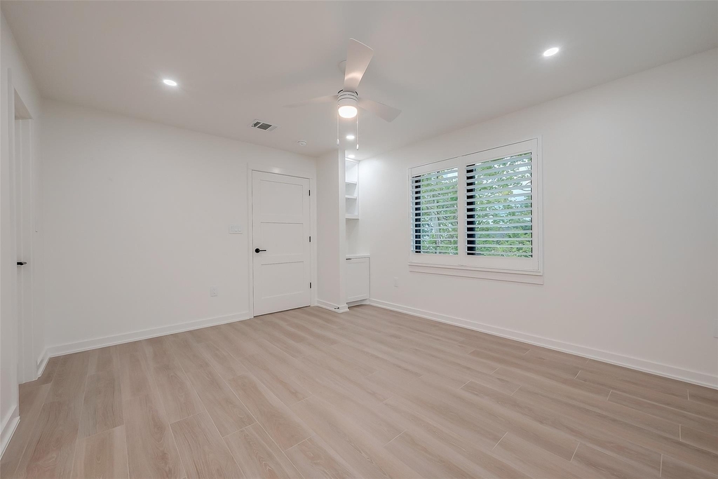 2702 Delano Street - Photo 32