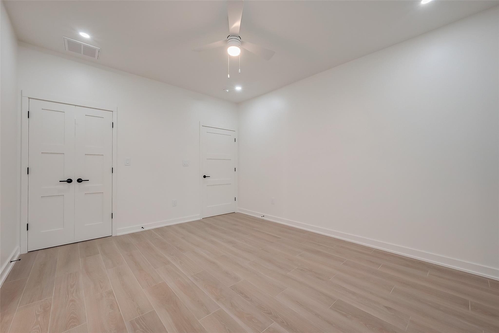 2702 Delano Street - Photo 36