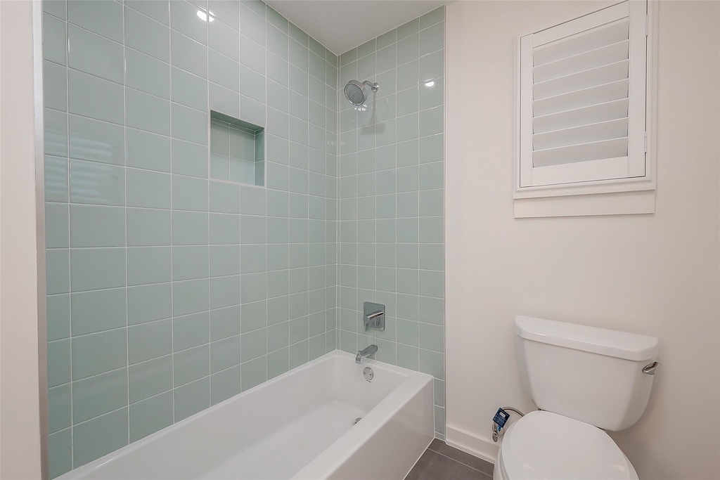 2702 Delano Street - Photo 35