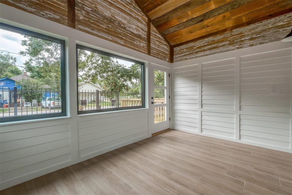 2702 Delano Street - Photo 43