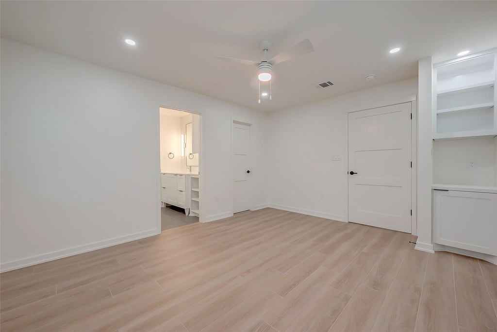 2702 Delano Street - Photo 33