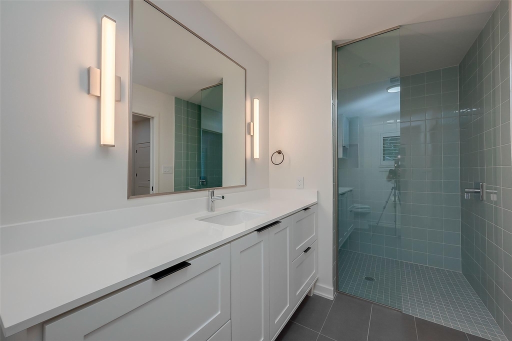 2702 Delano Street - Photo 38