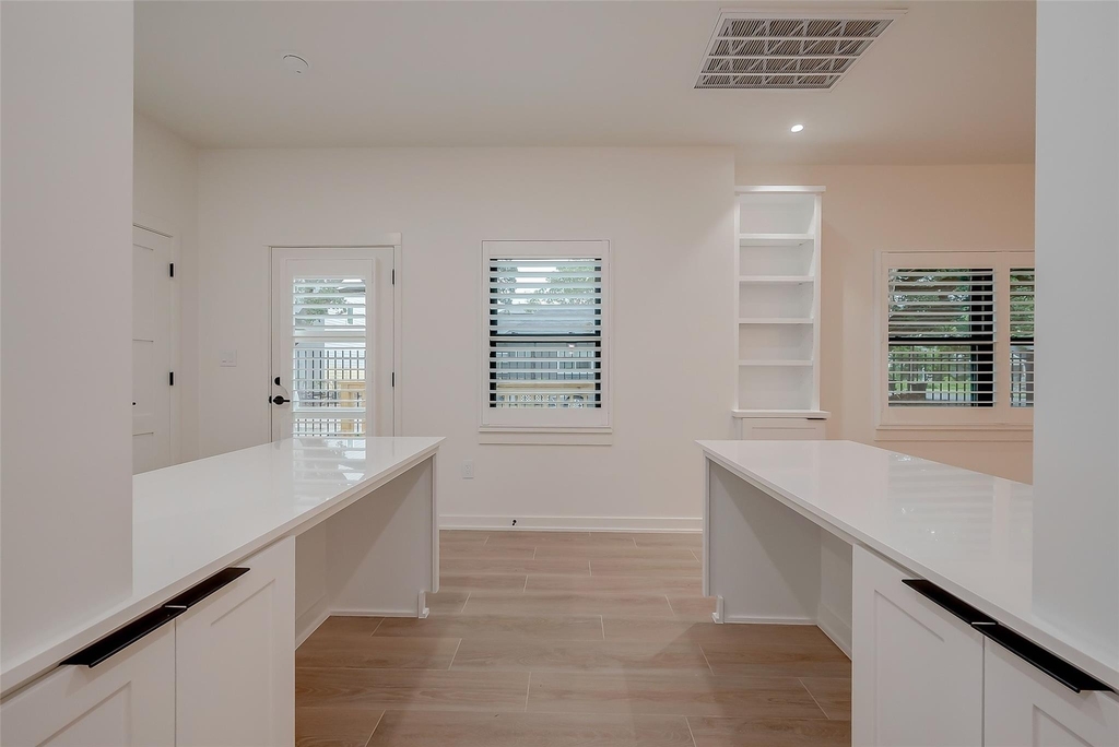 2702 Delano Street - Photo 12