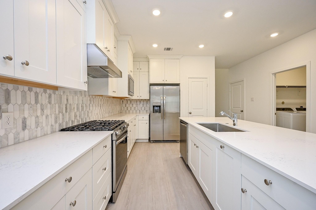 6427 Seafoam Lake Drive - Photo 23
