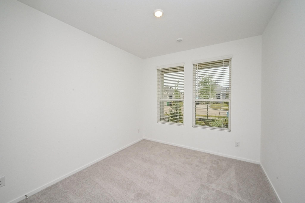 6427 Seafoam Lake Drive - Photo 14