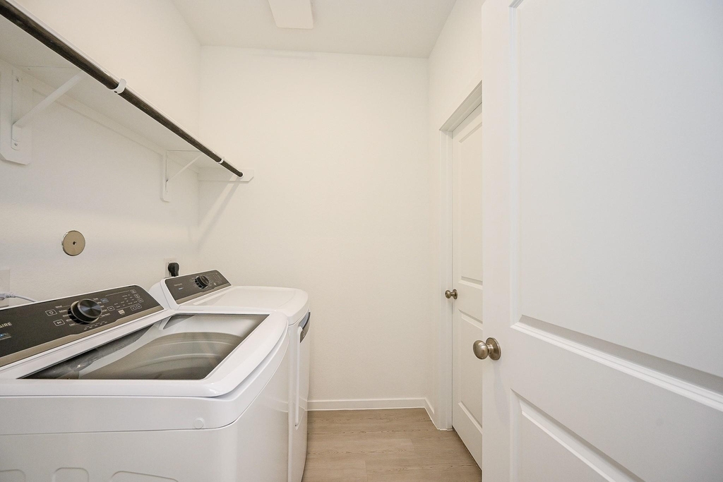 6427 Seafoam Lake Drive - Photo 19