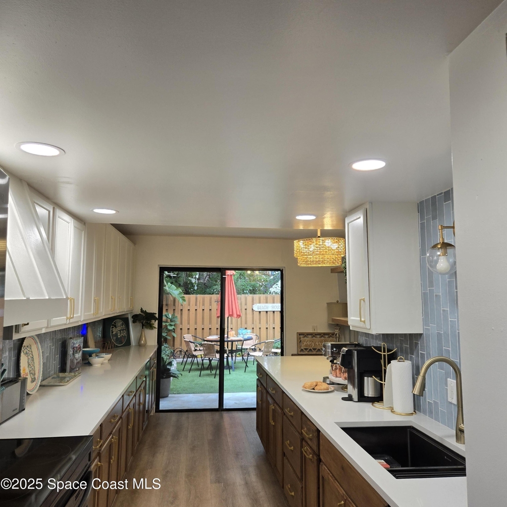 8761 Ilex Court - Photo 9