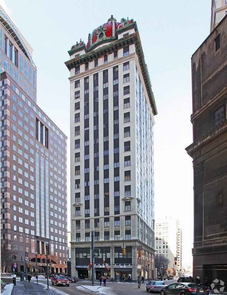 643 Liberty Ave - Photo 3