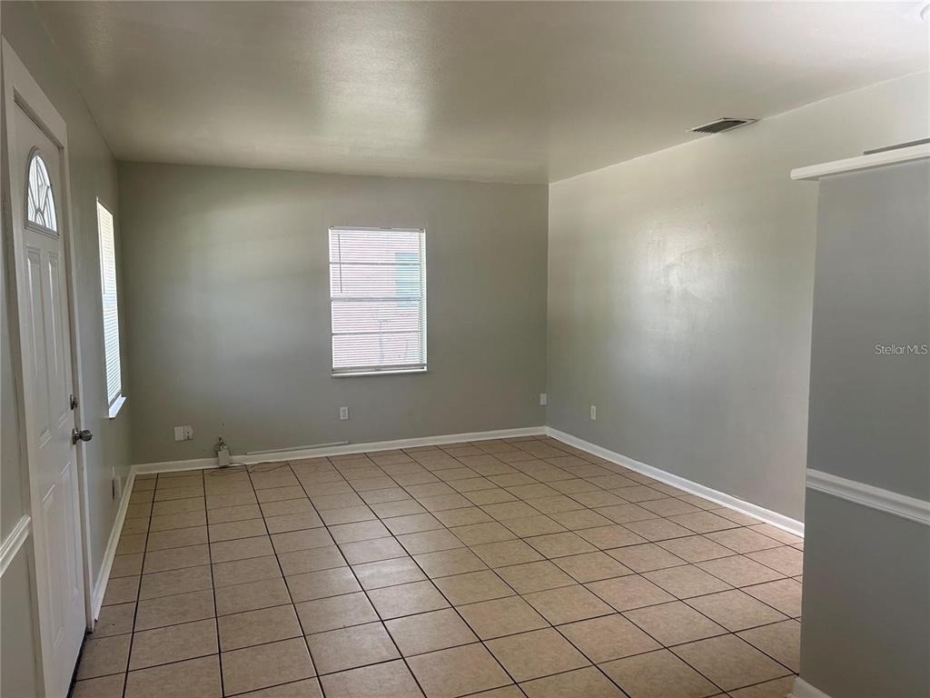 232 Beverly Boulevard - Photo 4