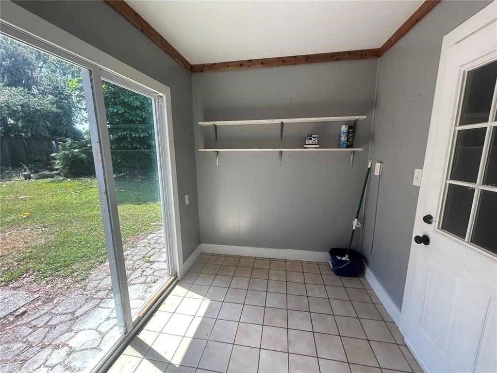 232 Beverly Boulevard - Photo 10