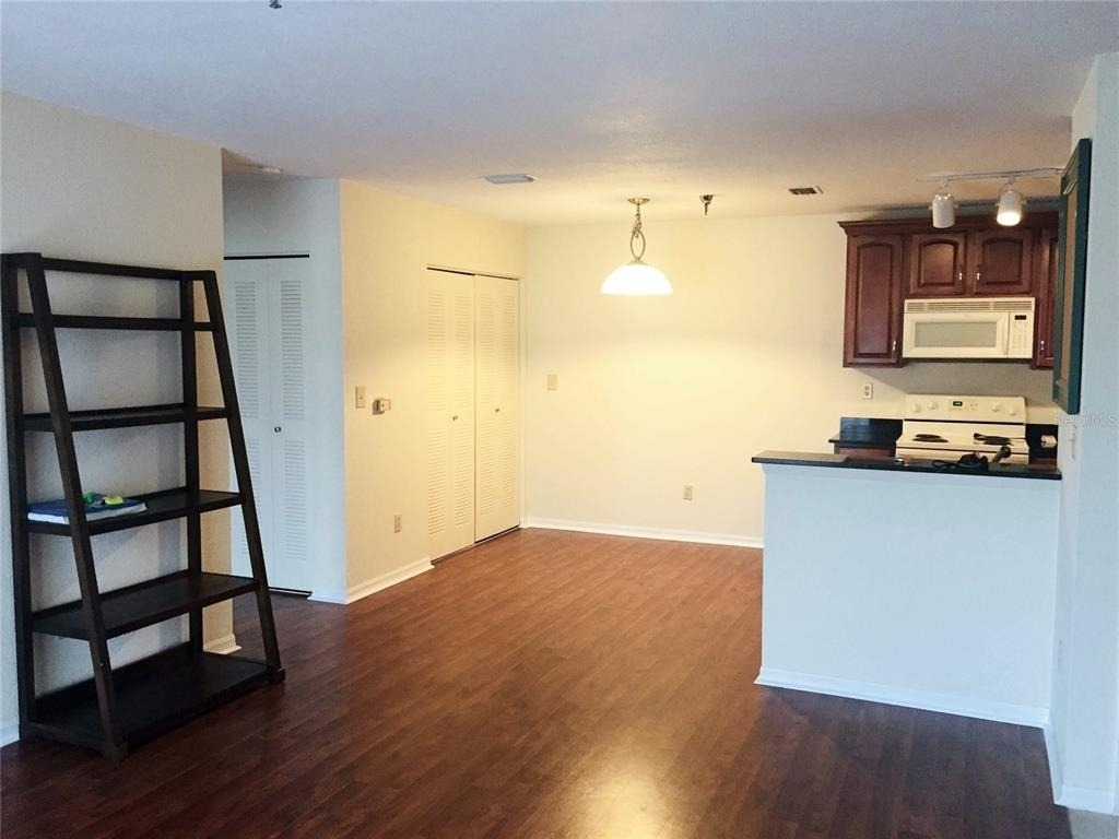 10263 Gandy Boulevard N - Photo 3
