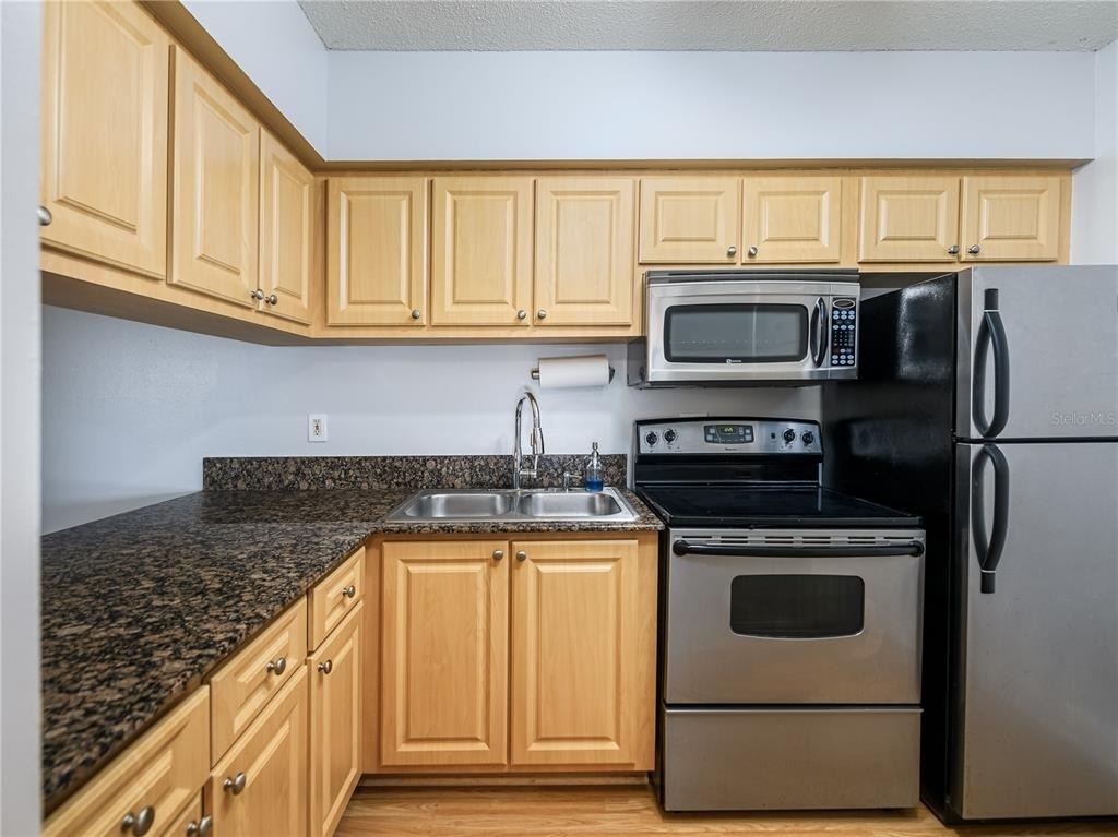 120 S Church Avenue - Photo 4