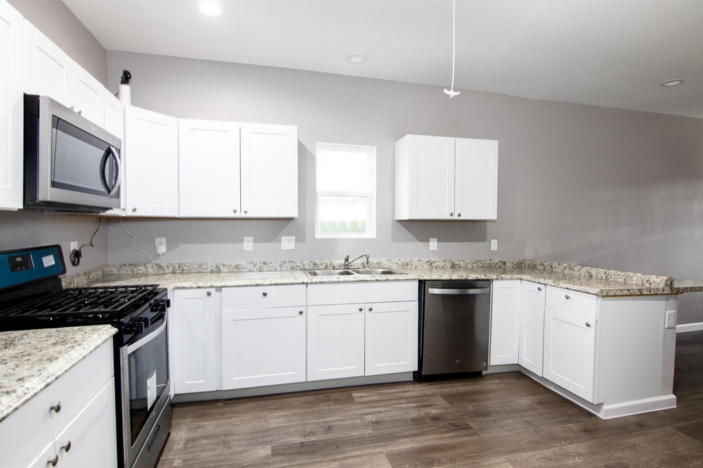 1709 Stevens Street - Photo 4