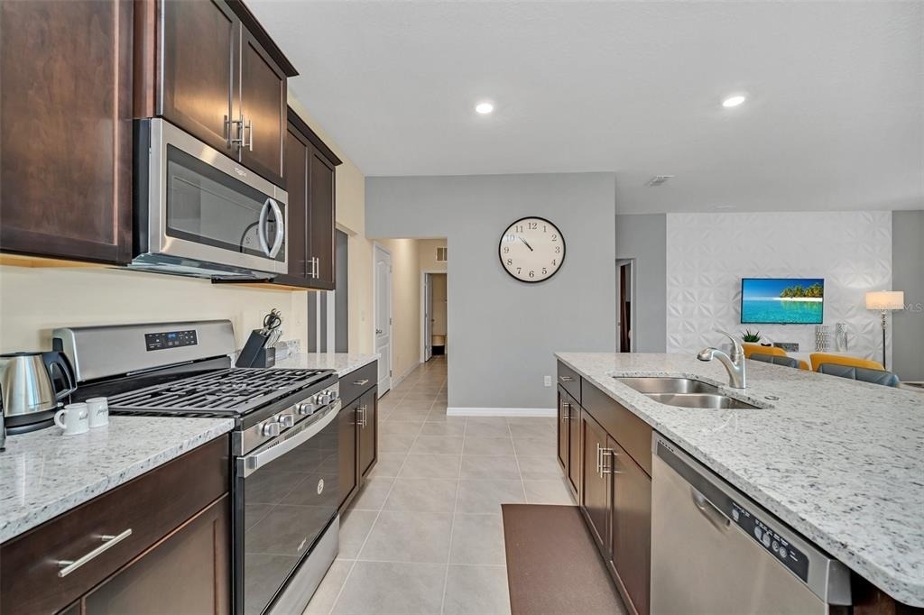 7551 Oakmoss Loop - Photo 8