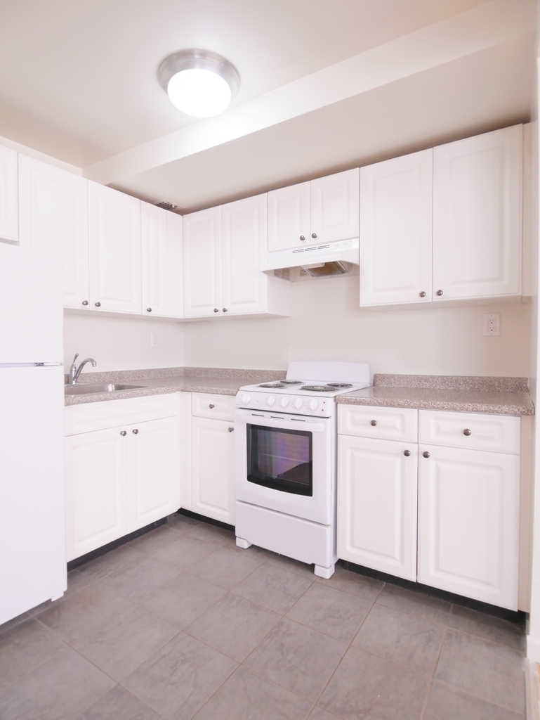 353 East 78th Street - Photo 7