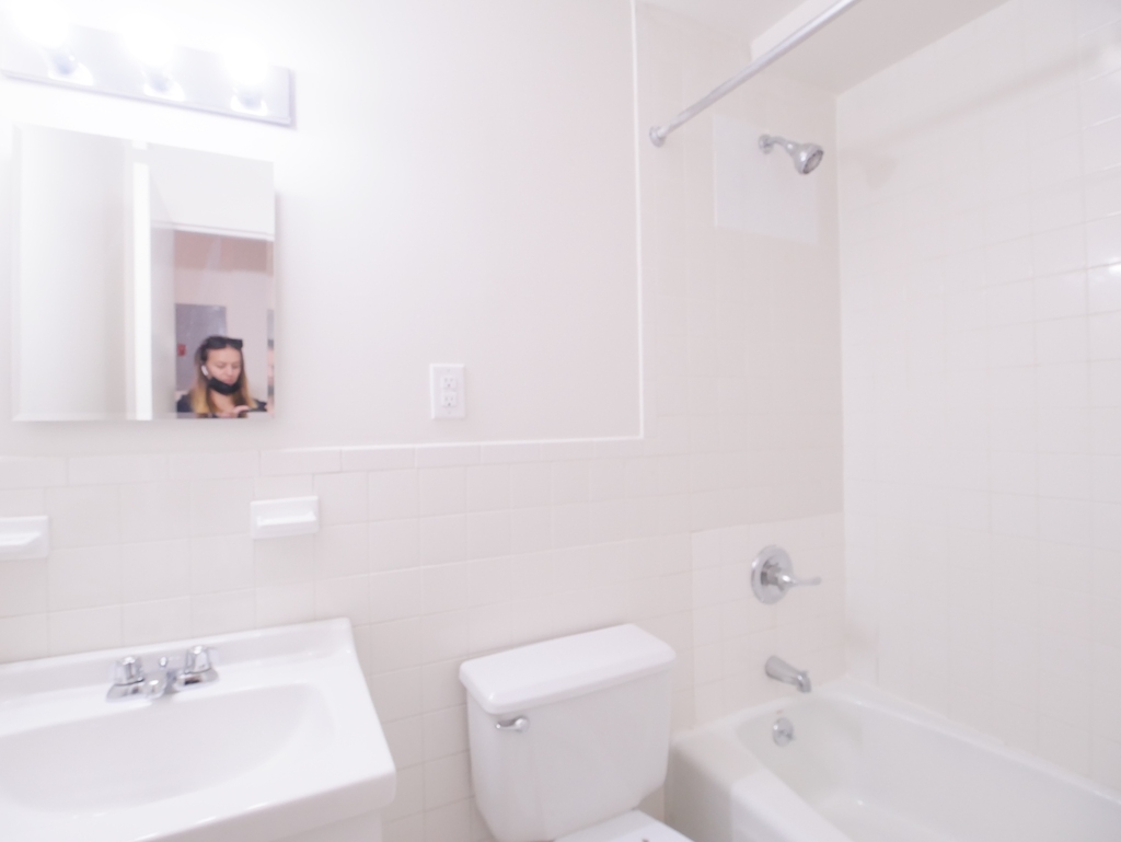 353 East 78th Street - Photo 8