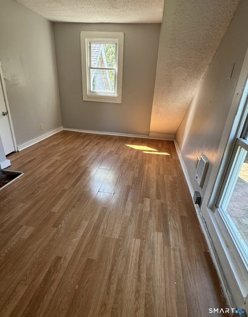 16 Vine Street - Photo 4