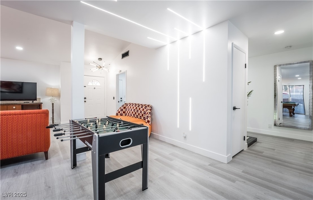 2364 Belvedere Drive - Photo 2