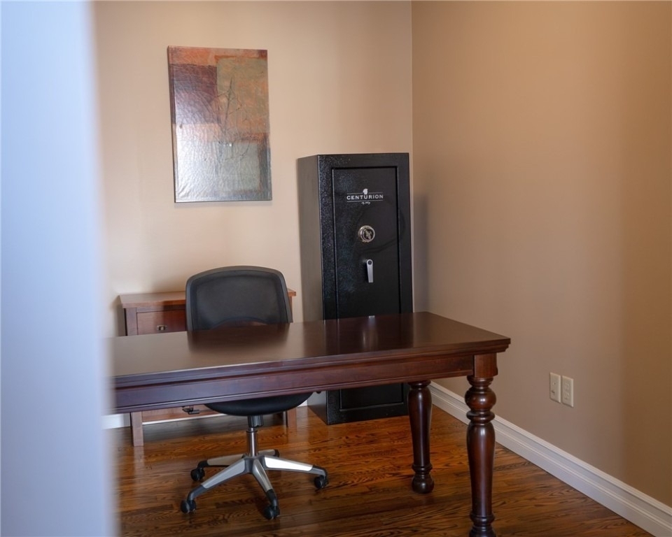 90 E Market Street - Photo 6