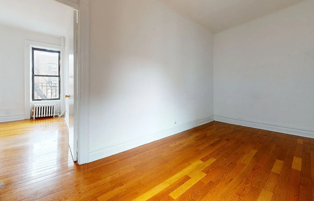 1427 york ave  - Photo 9