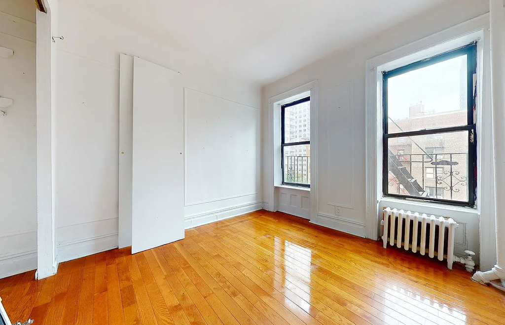 1427 york ave  - Photo 5