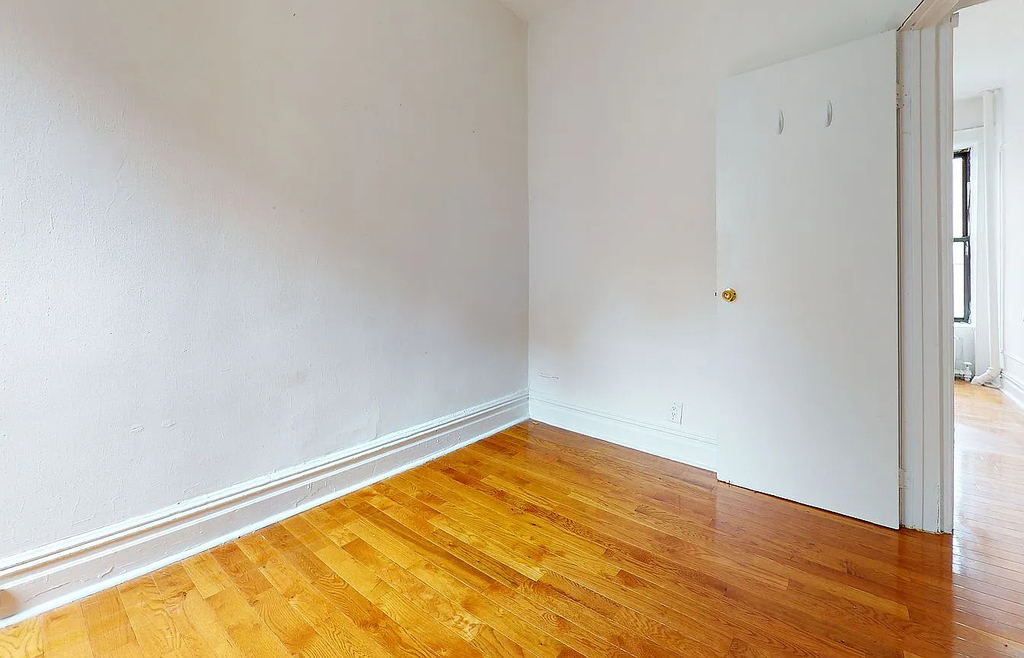 1427 york ave  - Photo 8