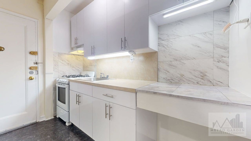 83-57 118th Street - Photo 6