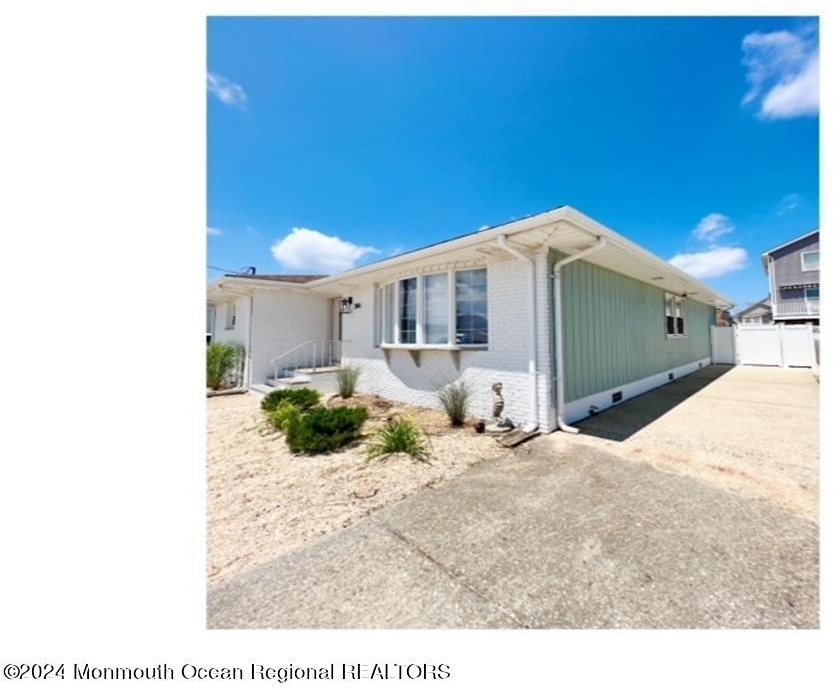 308 Harding Avenue - Photo 3