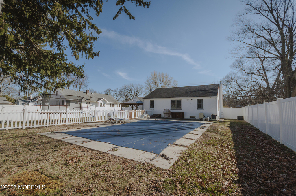 295 Roosevelt Avenue - Photo 37