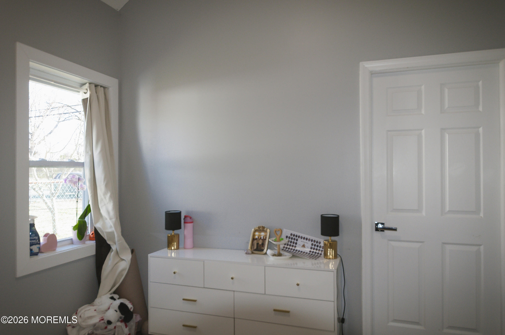 295 Roosevelt Avenue - Photo 28