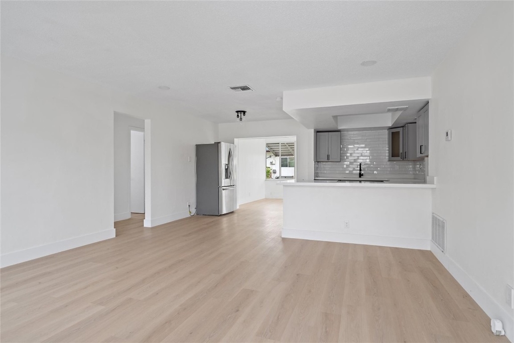 4510 Nw 49th Drive - Photo 13