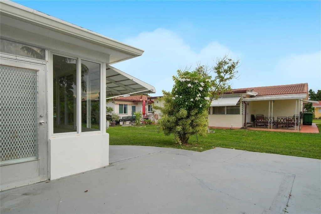 4510 Nw 49th Drive - Photo 5