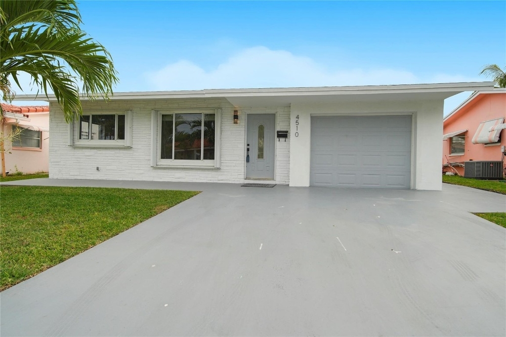 4510 Nw 49th Drive - Photo 0