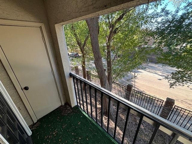 4800 W Lovers Lane - Photo 14