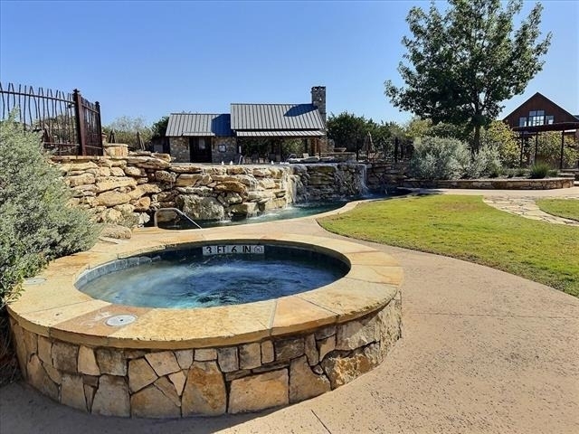 1653 Scenic Drive - Photo 34