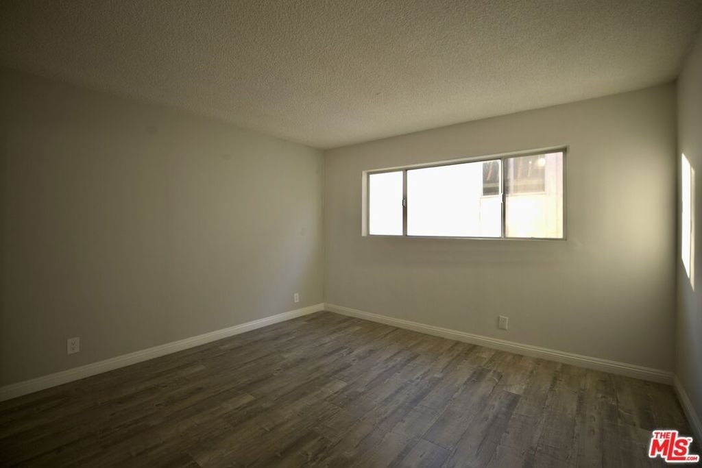 1033 6th Street - Photo 10