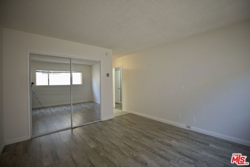 1033 6th Street - Photo 14