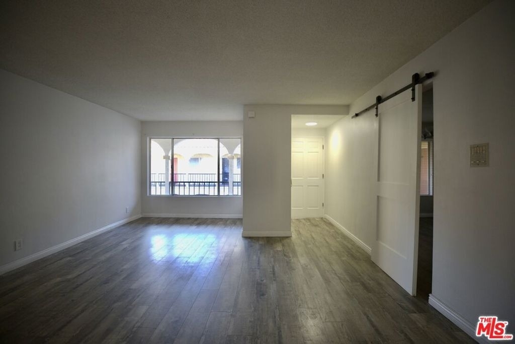 1033 6th Street - Photo 15