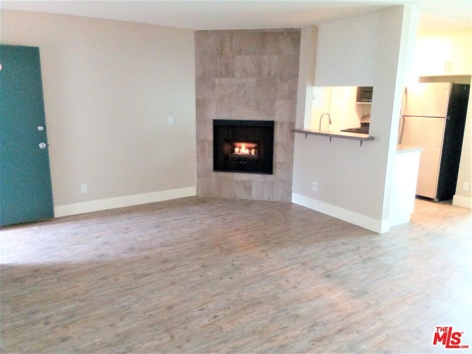 11230 Camarillo Street - Photo 0