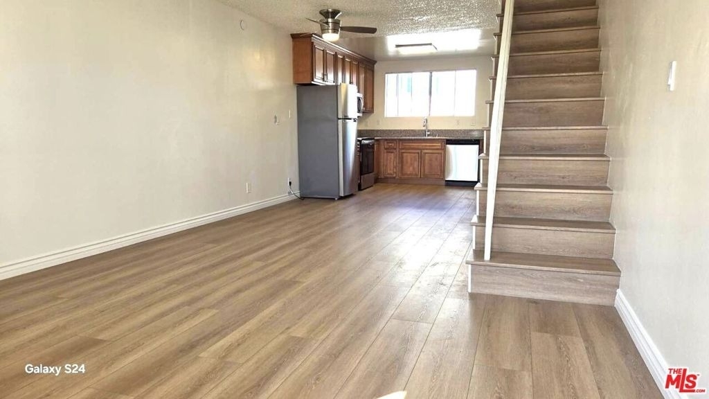 140 N Berendo Street - Photo 4