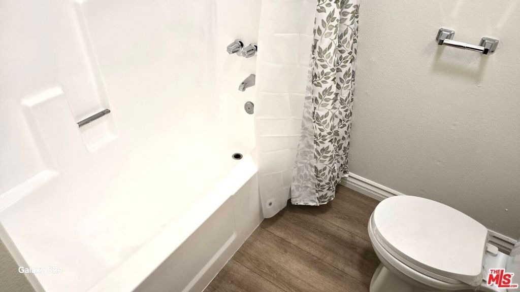 140 N Berendo Street - Photo 11