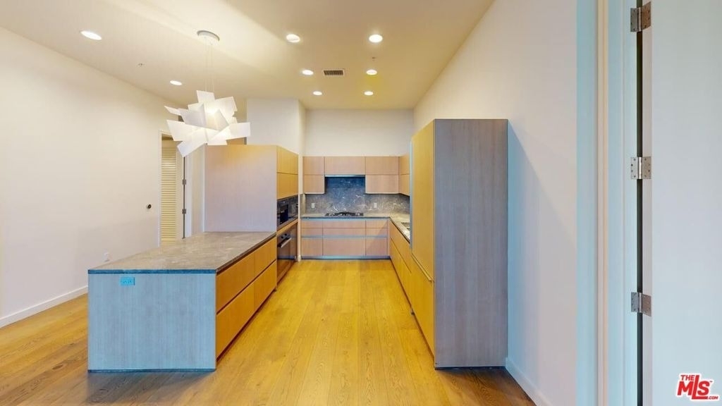1200 S Figueroa Street - Photo 2
