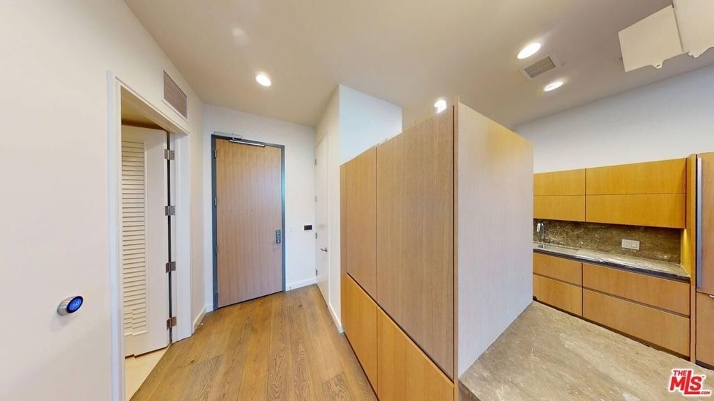 1200 S Figueroa Street - Photo 1