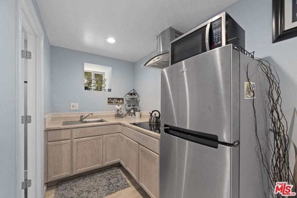 641 Walther Way - Photo 49