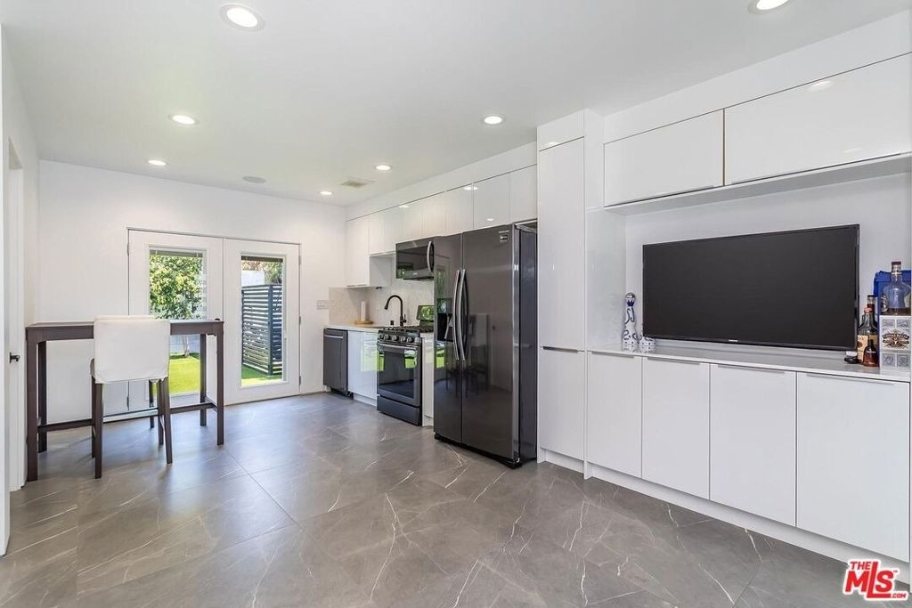 1948 S Point View Street - Photo 25