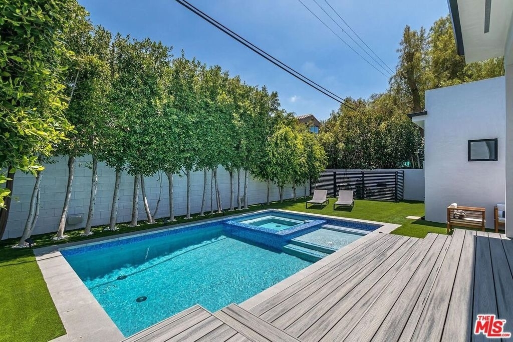 1948 S Point View Street - Photo 3